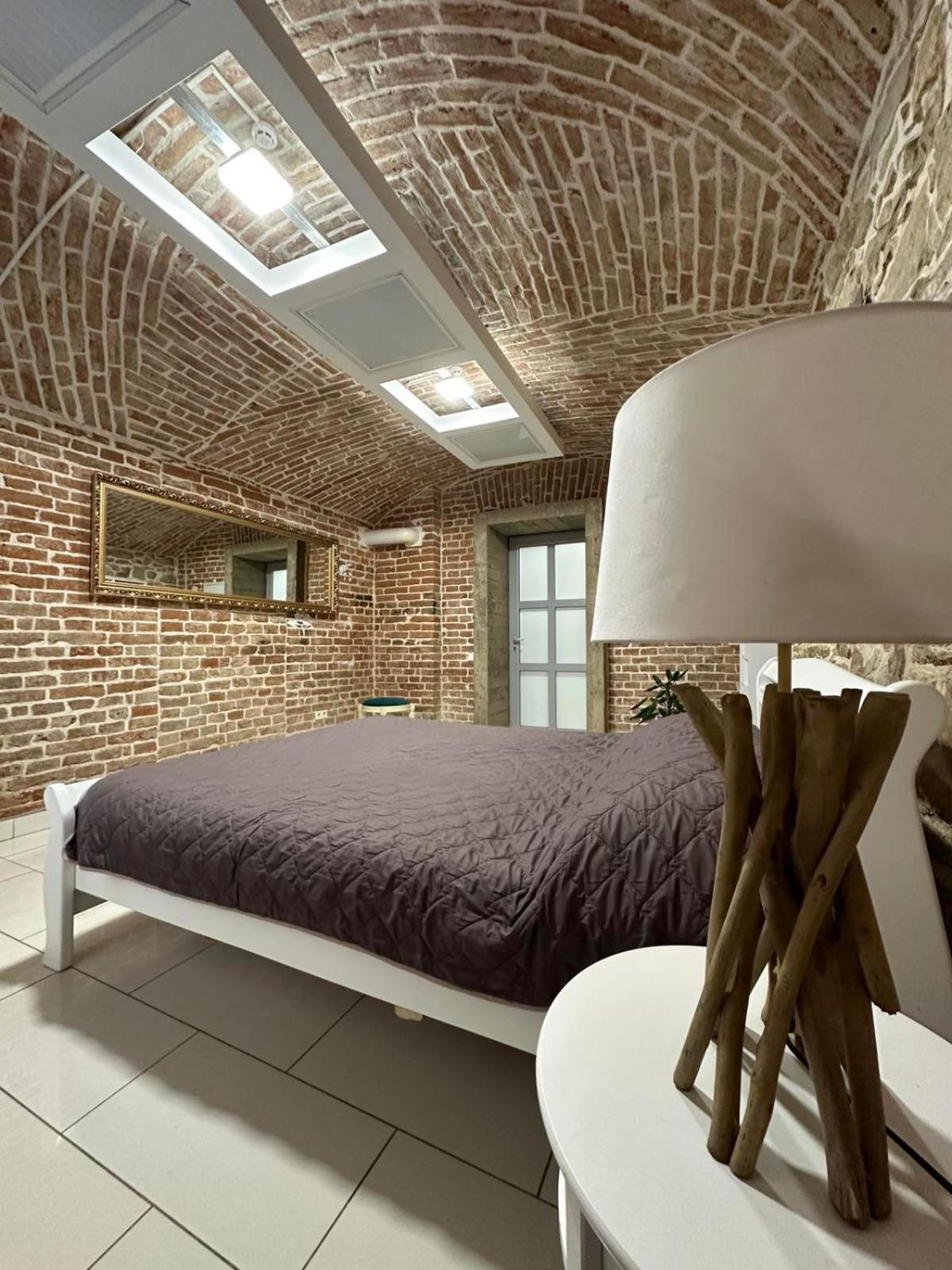 Apartmán 2Х Кім-Й Loft На Площі Філармонії By Willox Černovice Exteriér fotografie