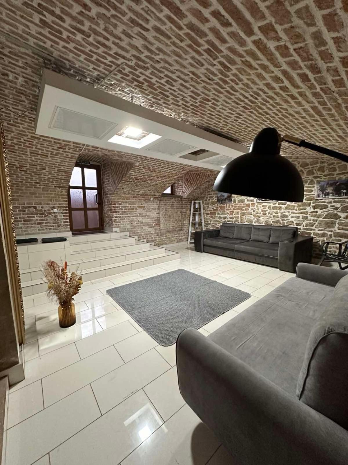 Apartmán 2Х Кім-Й Loft На Площі Філармонії By Willox Černovice Exteriér fotografie